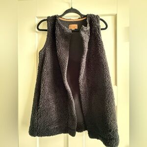 Koolaburra Black Teddy Sherpa Vest